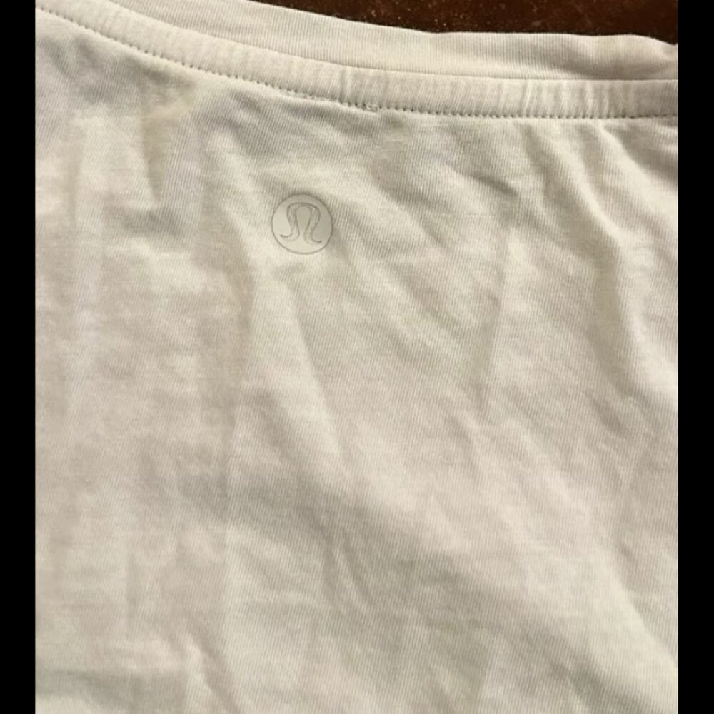 Lululemon Long Sleeve Shirt - Picture 3 of 6